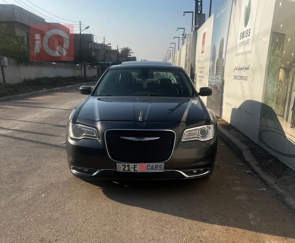 كرايسلر 300